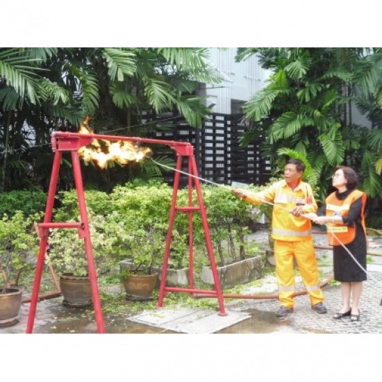 ฝึกการใช้เครื่องดับเพลิง ฝึกการใช้เครื่องดับเพลิง